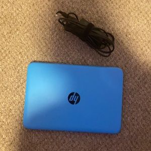I am Selling a HP streaming laptop